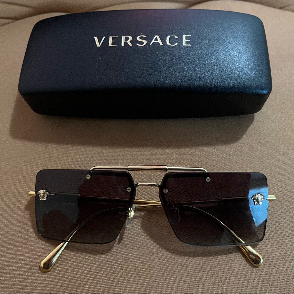 Versace Gold sunglasses model VE2245